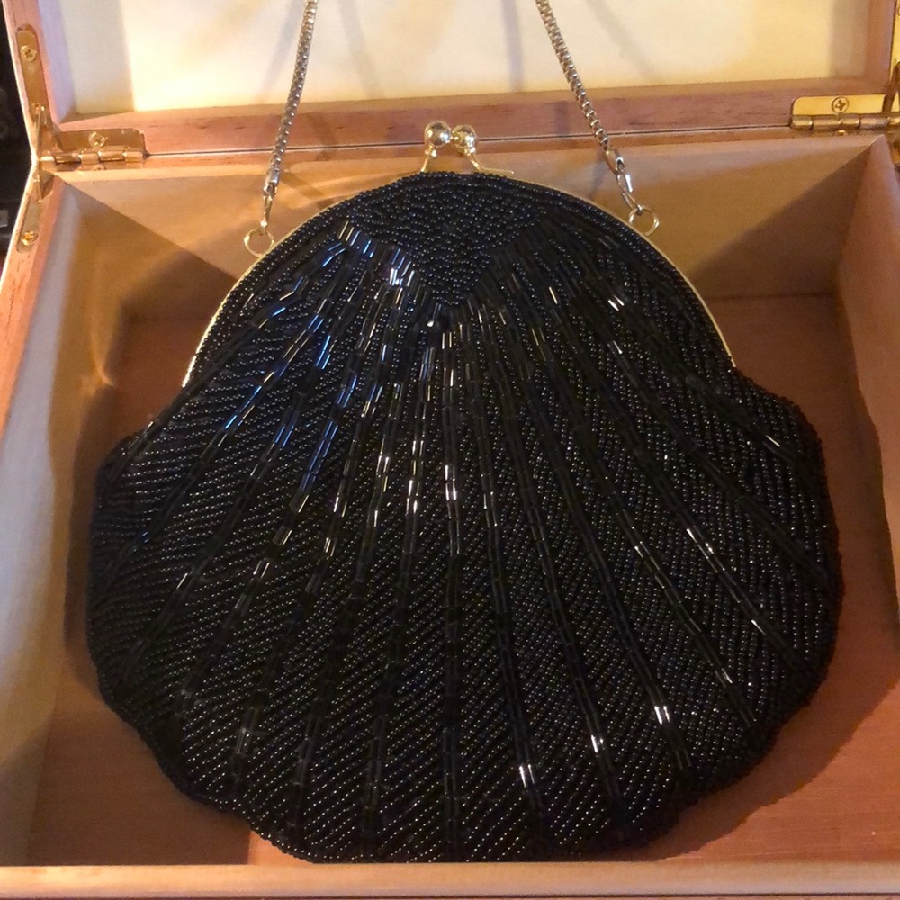 Gorgeous LE REGALE Beaded Bag
